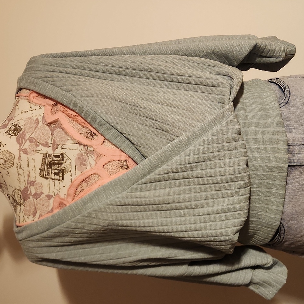 Summer Sweater - Picture 7 of 7